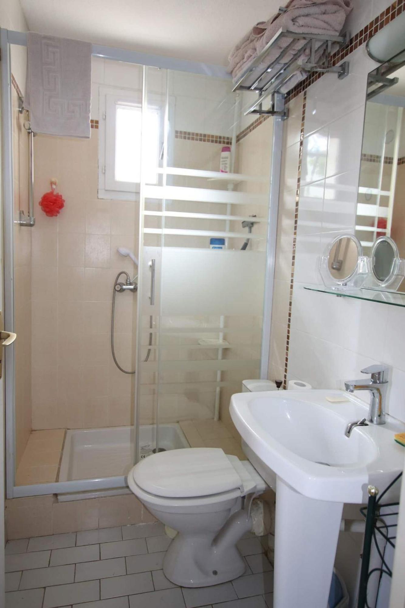 אגדה Chambre Privee Independante, Piscine מראה חיצוני תמונה